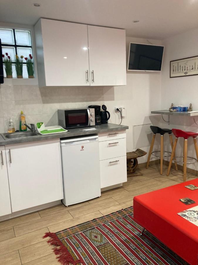 Suite Avec Terrasse Et Jardin Aux Portes De Paris Pavillons-sous-Bois Eksteriør bilde